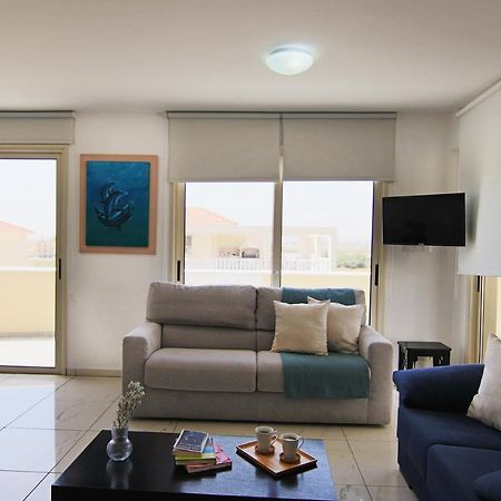 Apartmán Seaside Luxury Flat Pervolia Exteriér fotografie