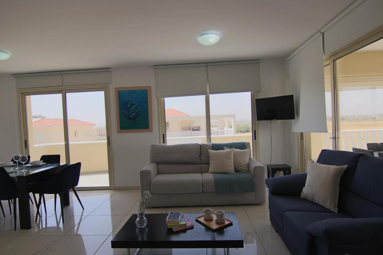 Apartmán Seaside Luxury Flat Pervolia Exteriér fotografie
